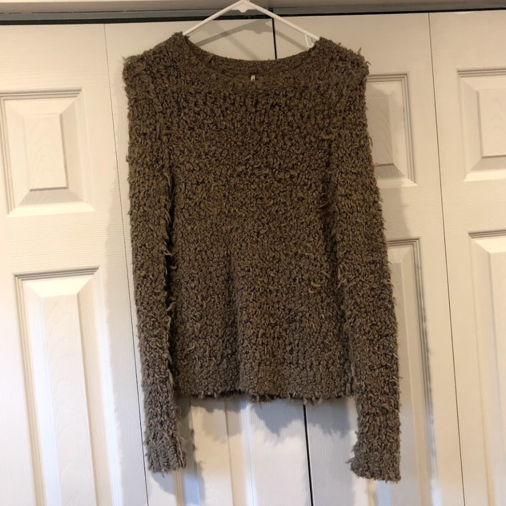 Brown FREE PEOPLE Sweater ⭐️